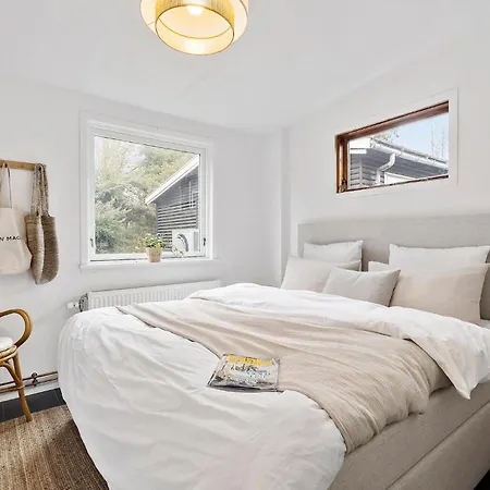 بيت للعطل Stunning In With Kitchen Hornbæk