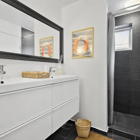 Stunning In With Kitchen Σπίτι διακοπών *