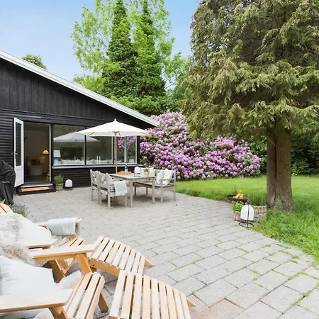 Stunning In With Kitchen Hornbæk